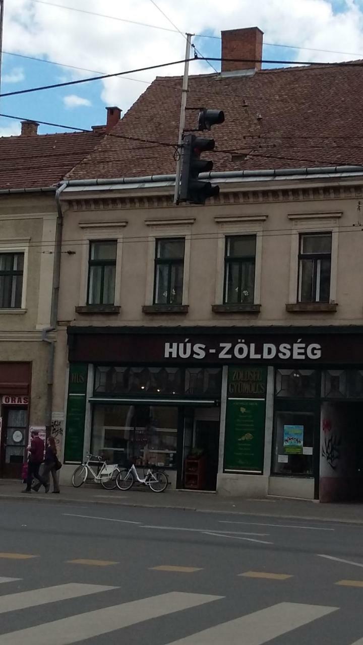 Kossuth Apartmanok Debreczyn Zewnętrze zdjęcie